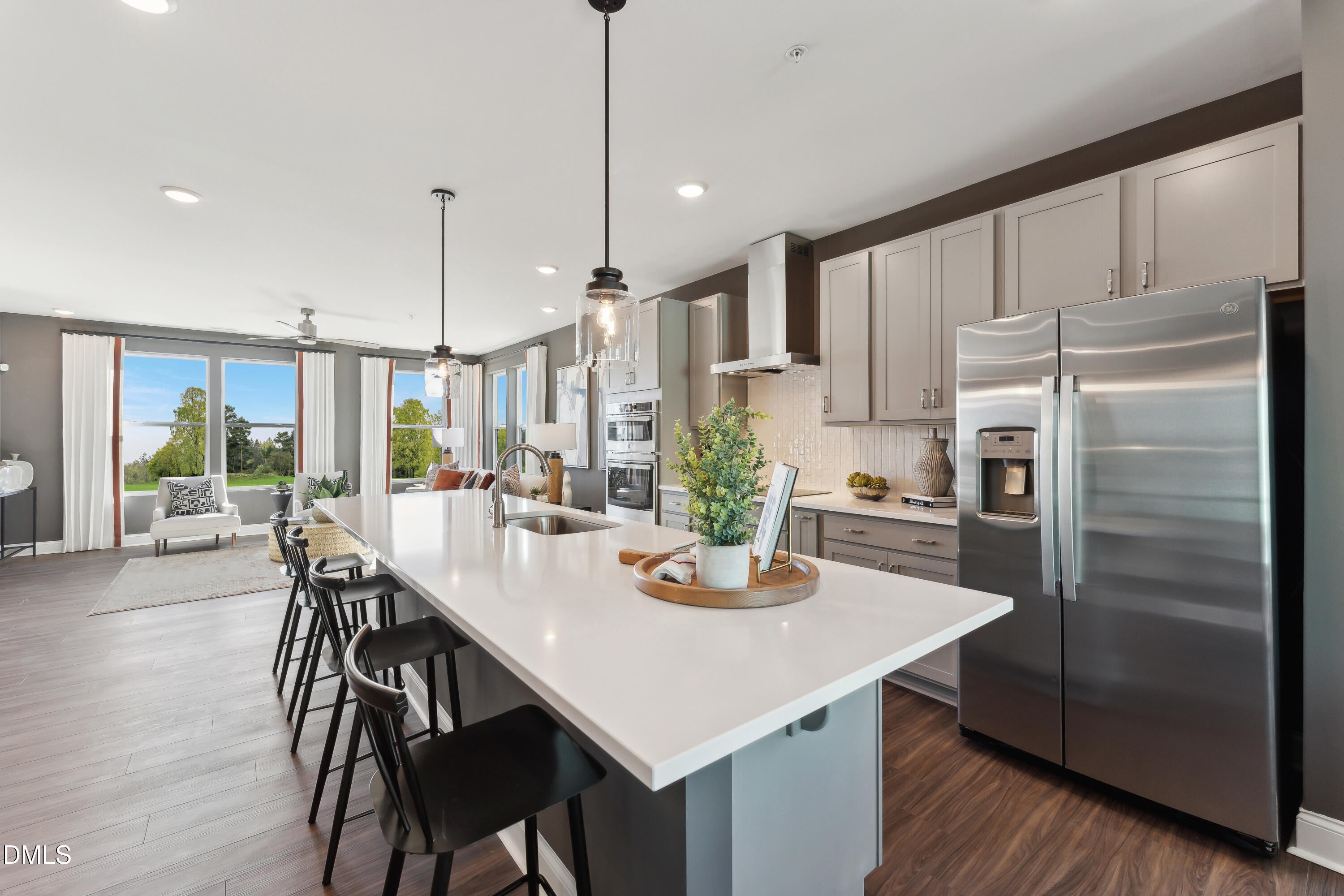 162 N White Street #200