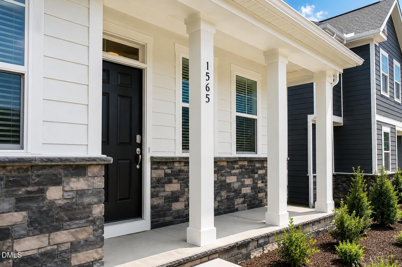 1565 Goldfinch Perch Lane