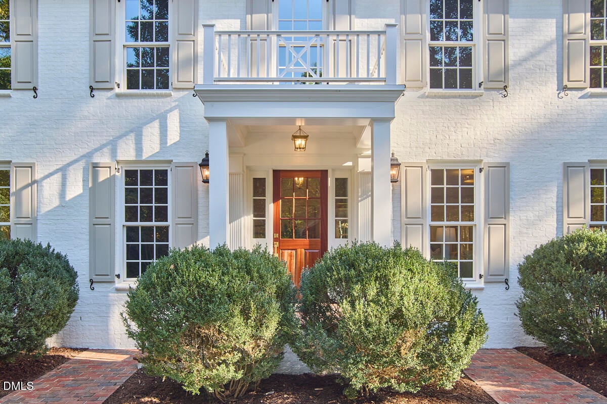 3706 Darwin Road