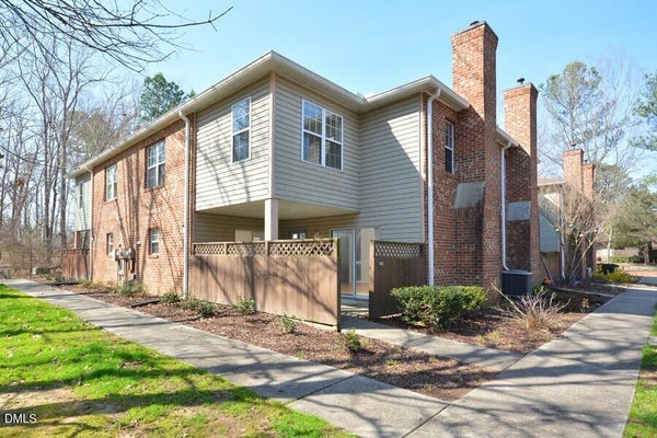 425 SUMMERWALK CIR, CHAPEL HILL, NC 27517 - Image 7fdd42d575eb43bbe882cdb119c40fec/4204631060