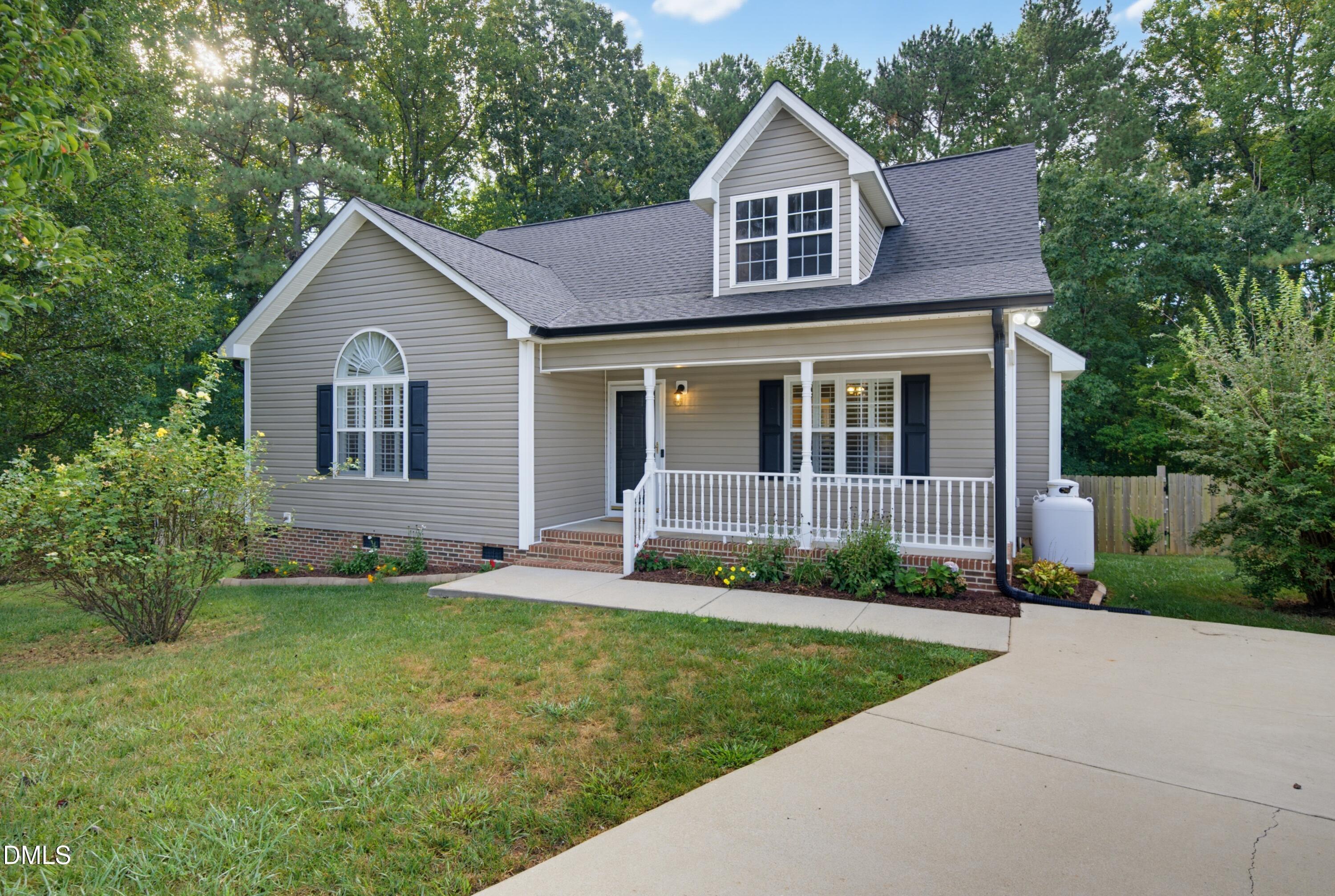 3819 Ridgewood Drive