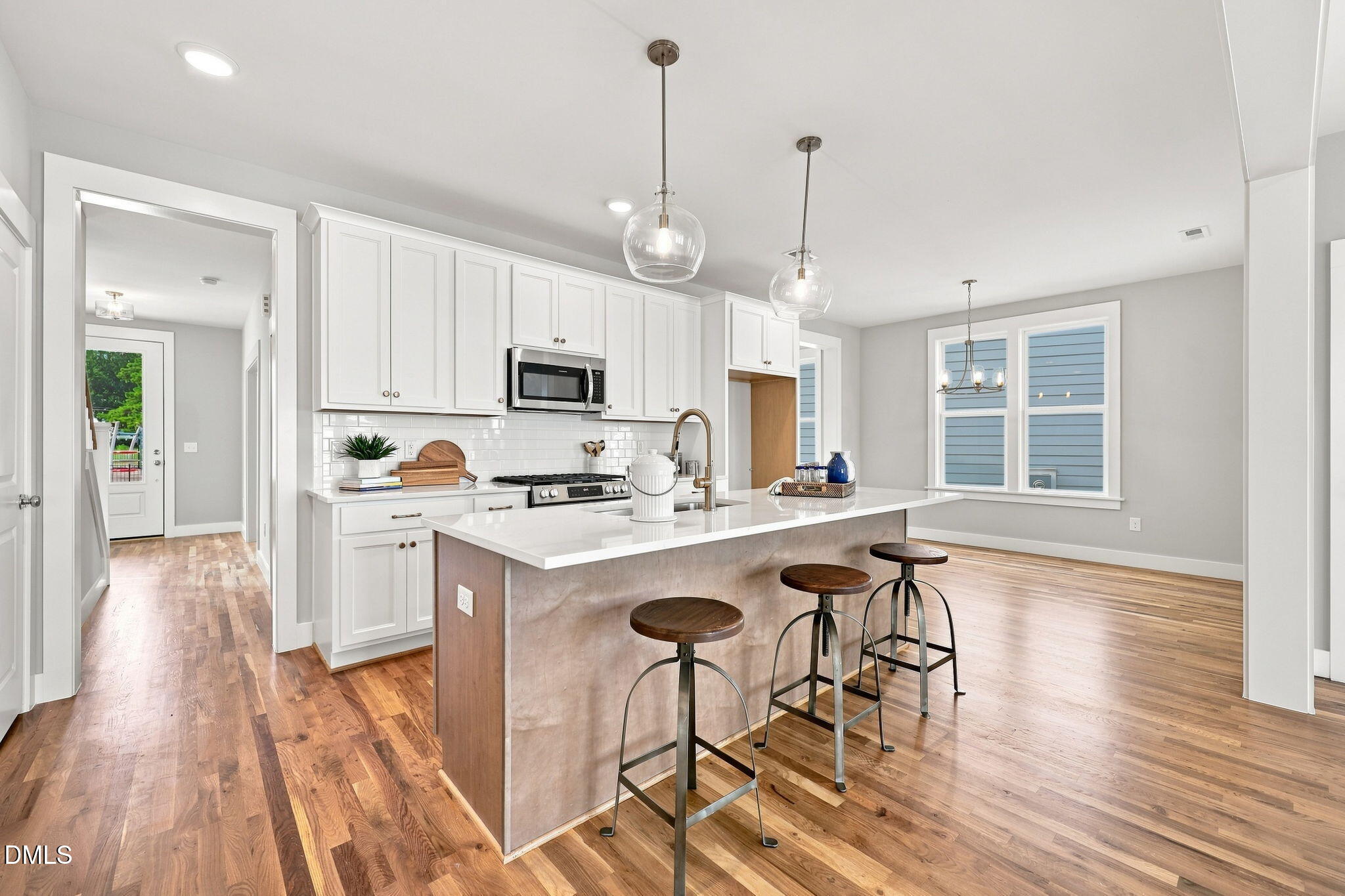 1816 Lumineer Lane