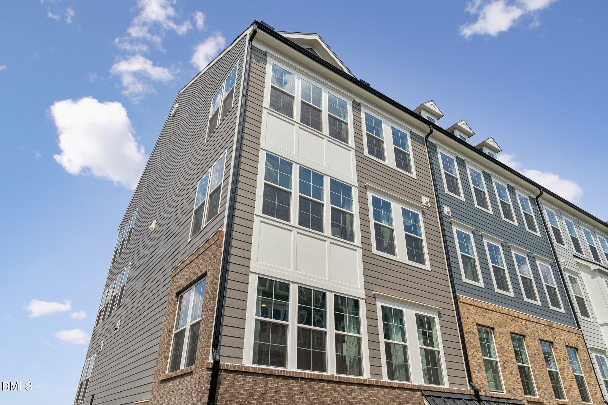 711 Grove Edge Lane #200