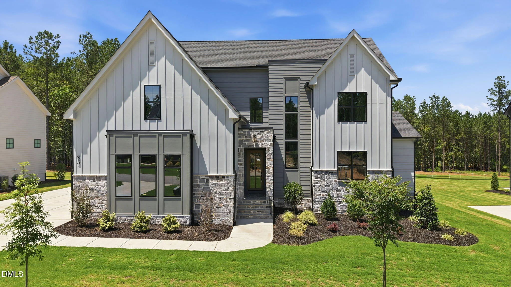 35 Chestnut Oak Drive