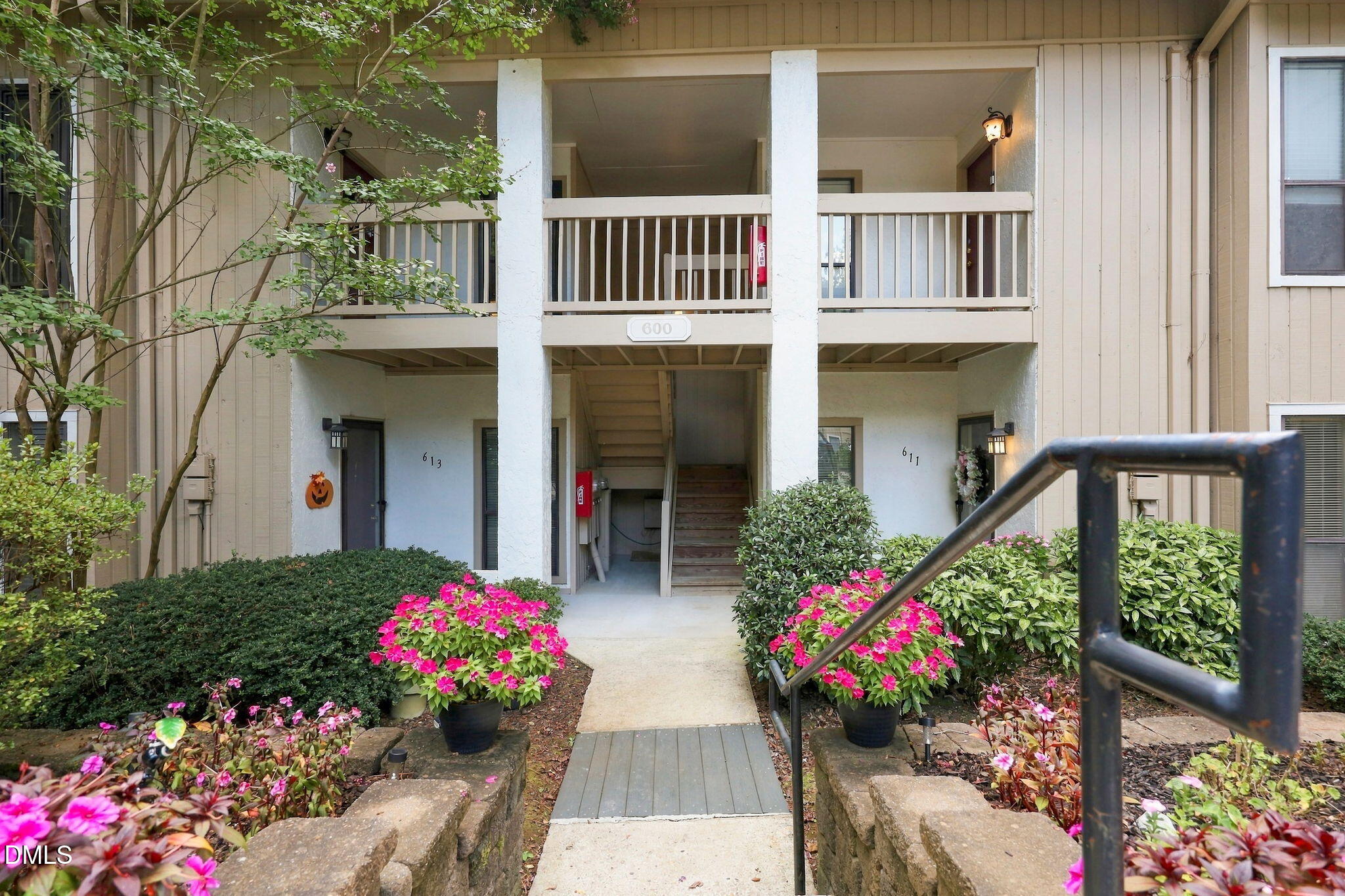 623 New Kent Place