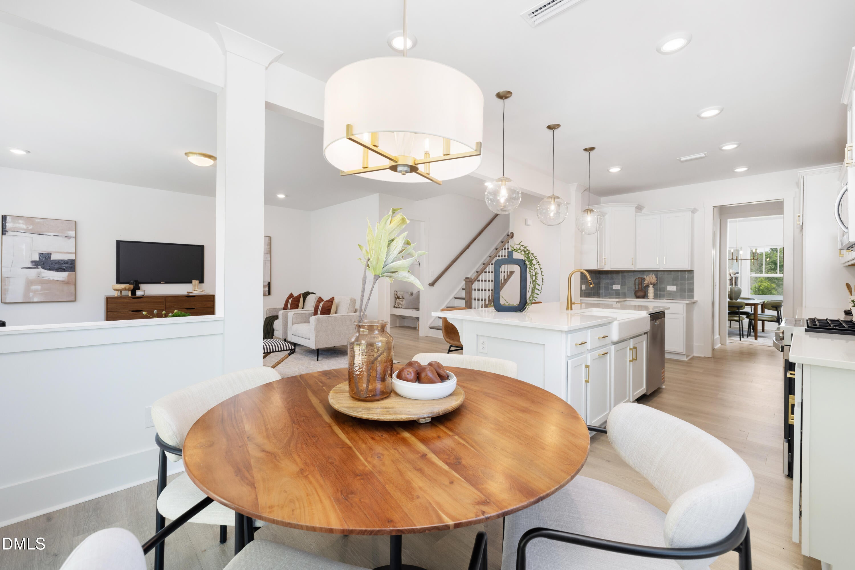 115 Freemont Avenue 375