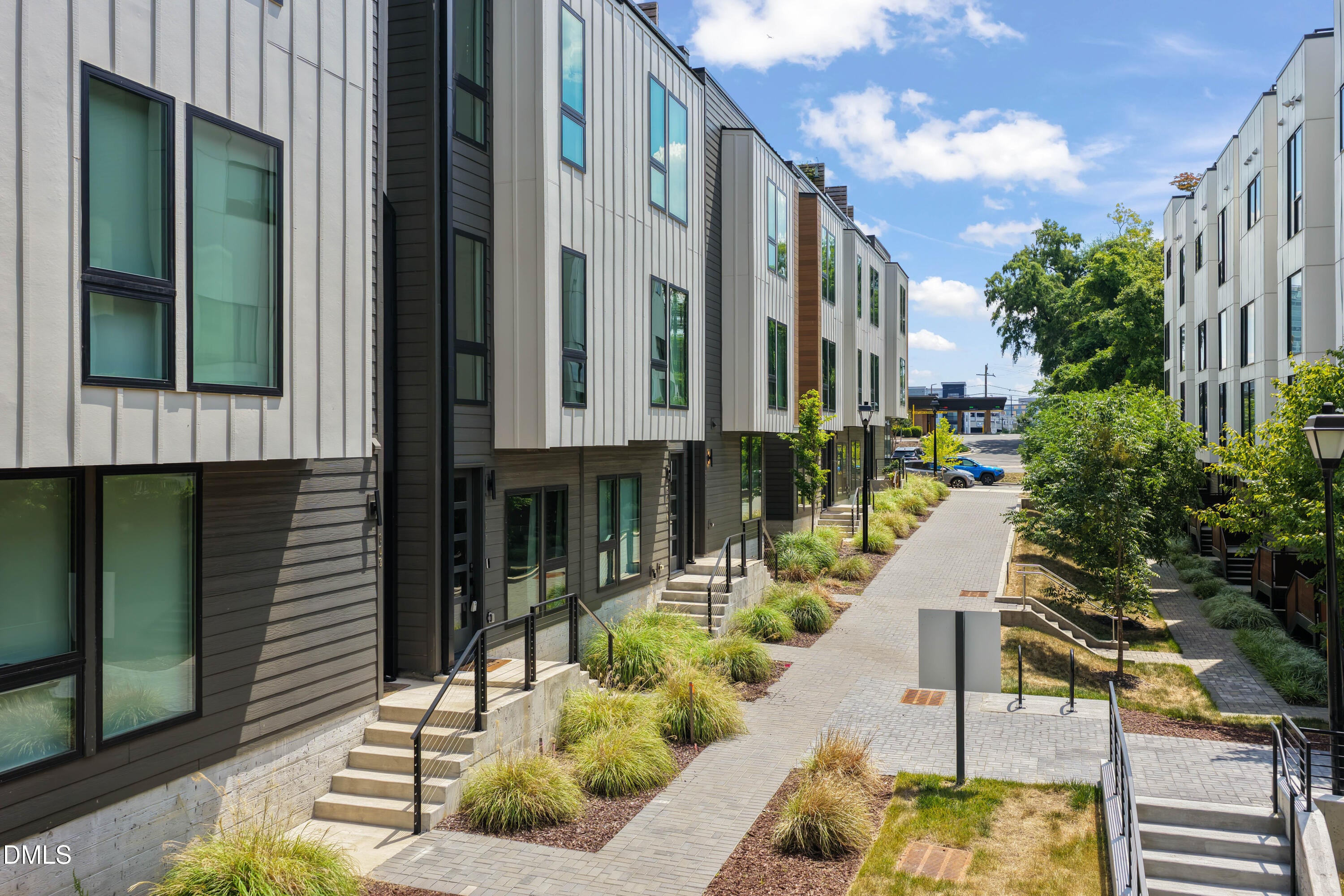 512 Gordon Street 305