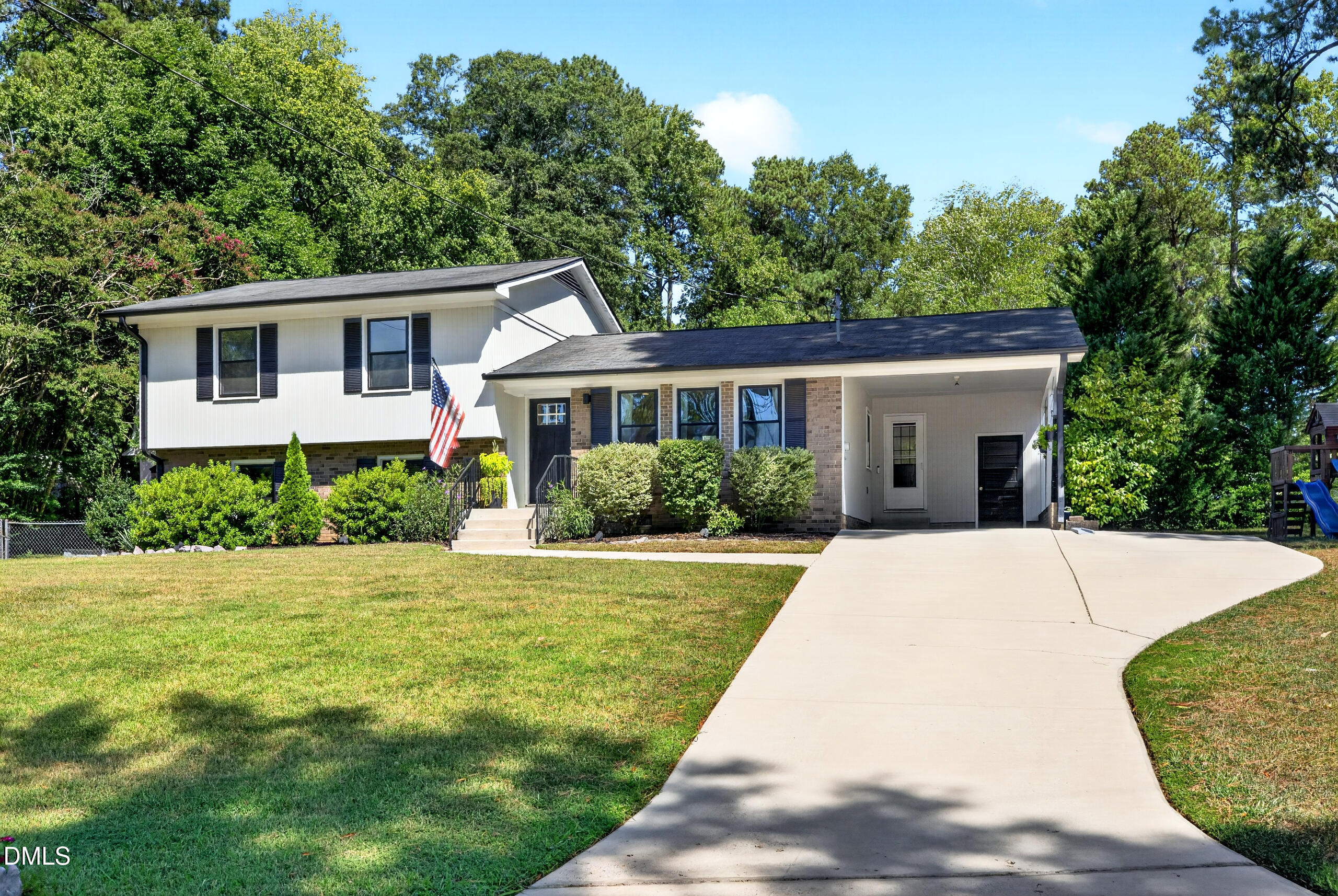 1403 Maple Avenue