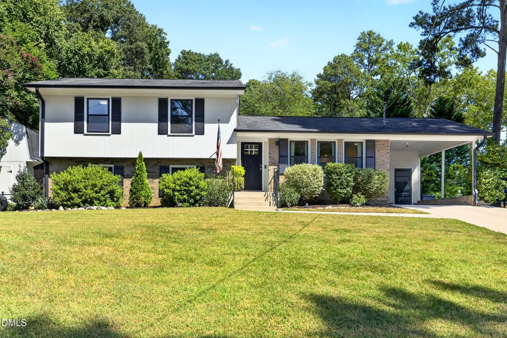 Photo of 1403 Maple Avenue, Apex, NC 27502 (MLS # 10192392)