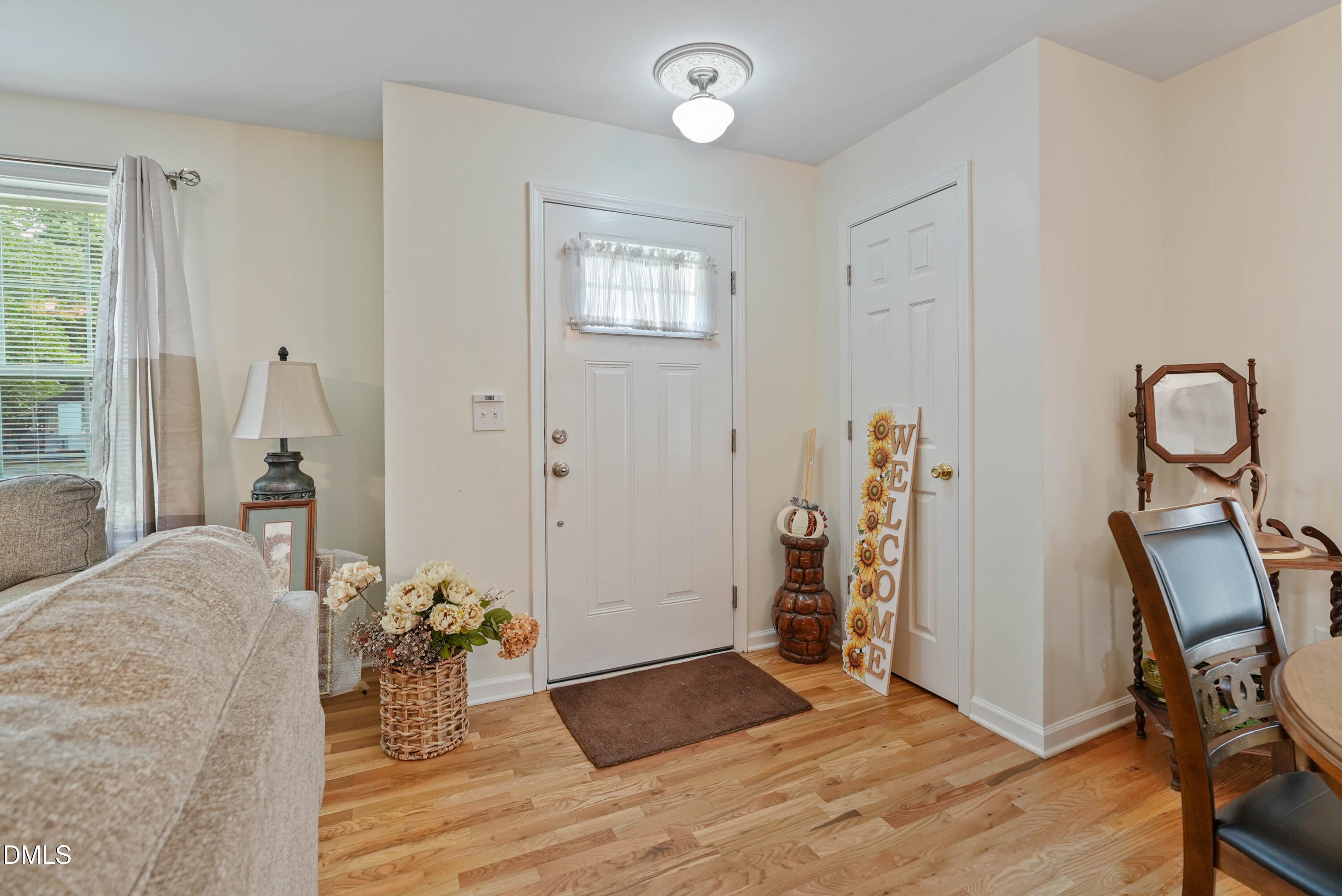 406 E Pearsall