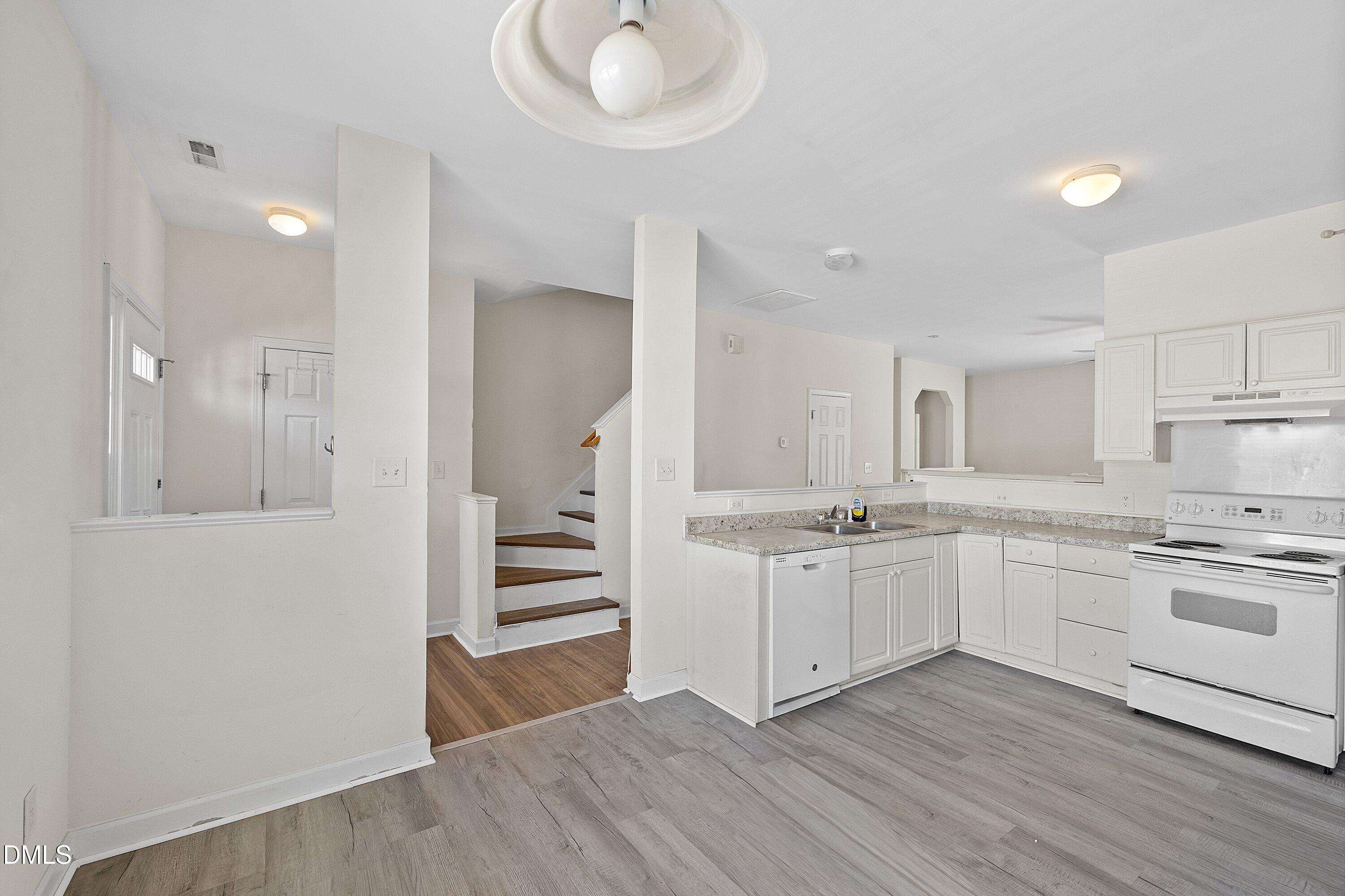8309 Glenwood Springs Court