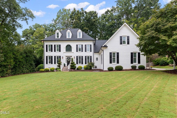 304 VERSAILLES DR, CARY, NC 27511 - Image 821fe20be7825e7c68a4b8e67bbcb545/2792390035