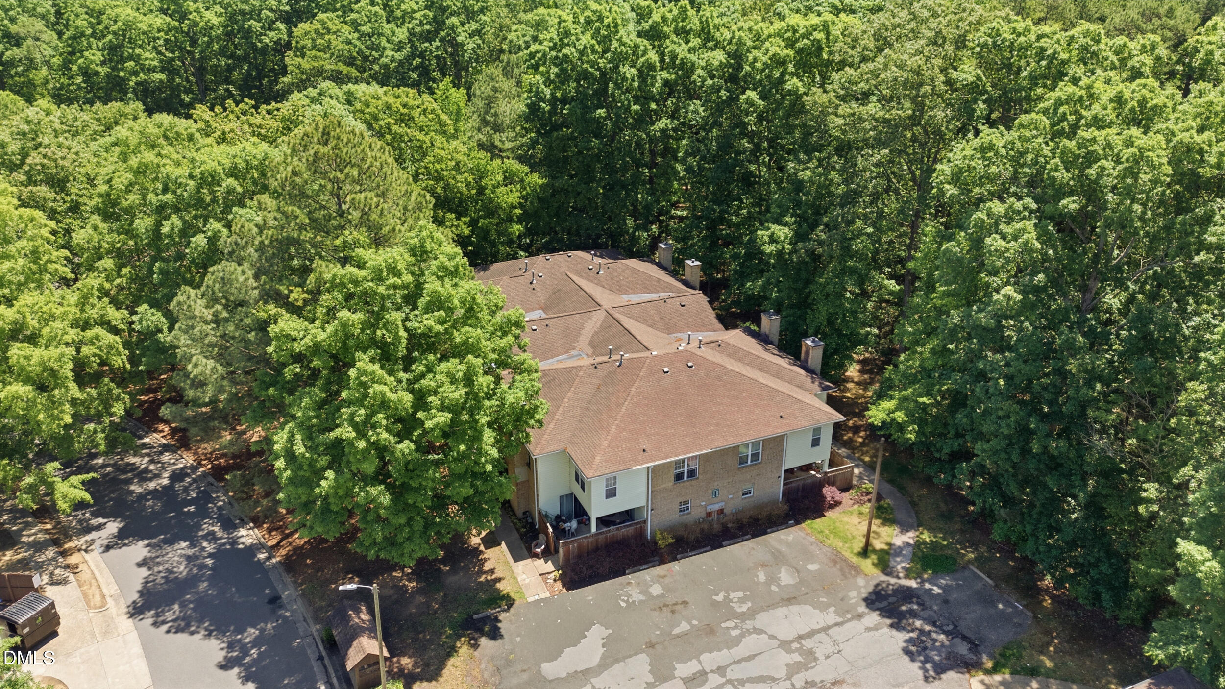 411 Summerwalk Circle