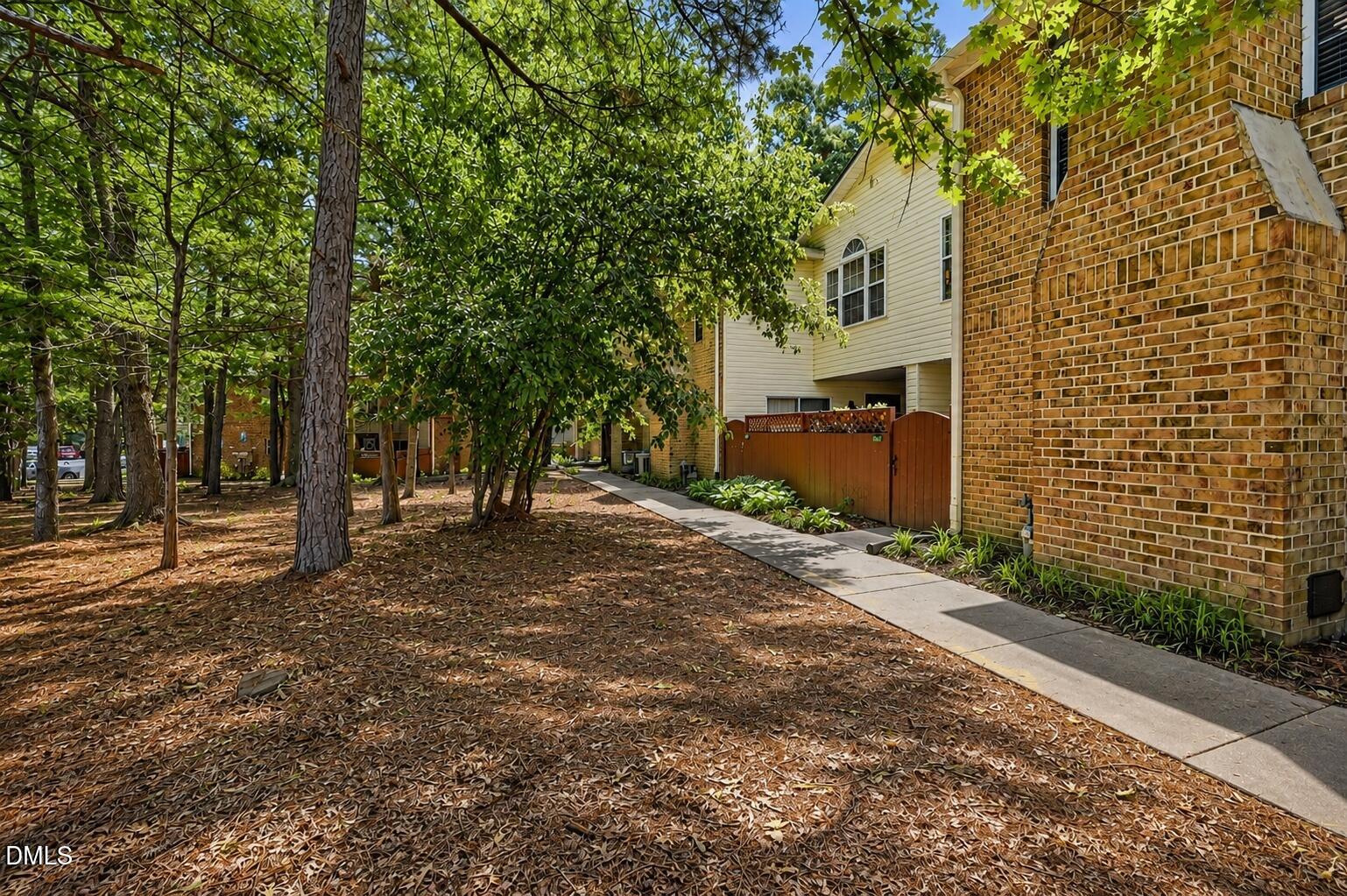 411 Summerwalk Circle