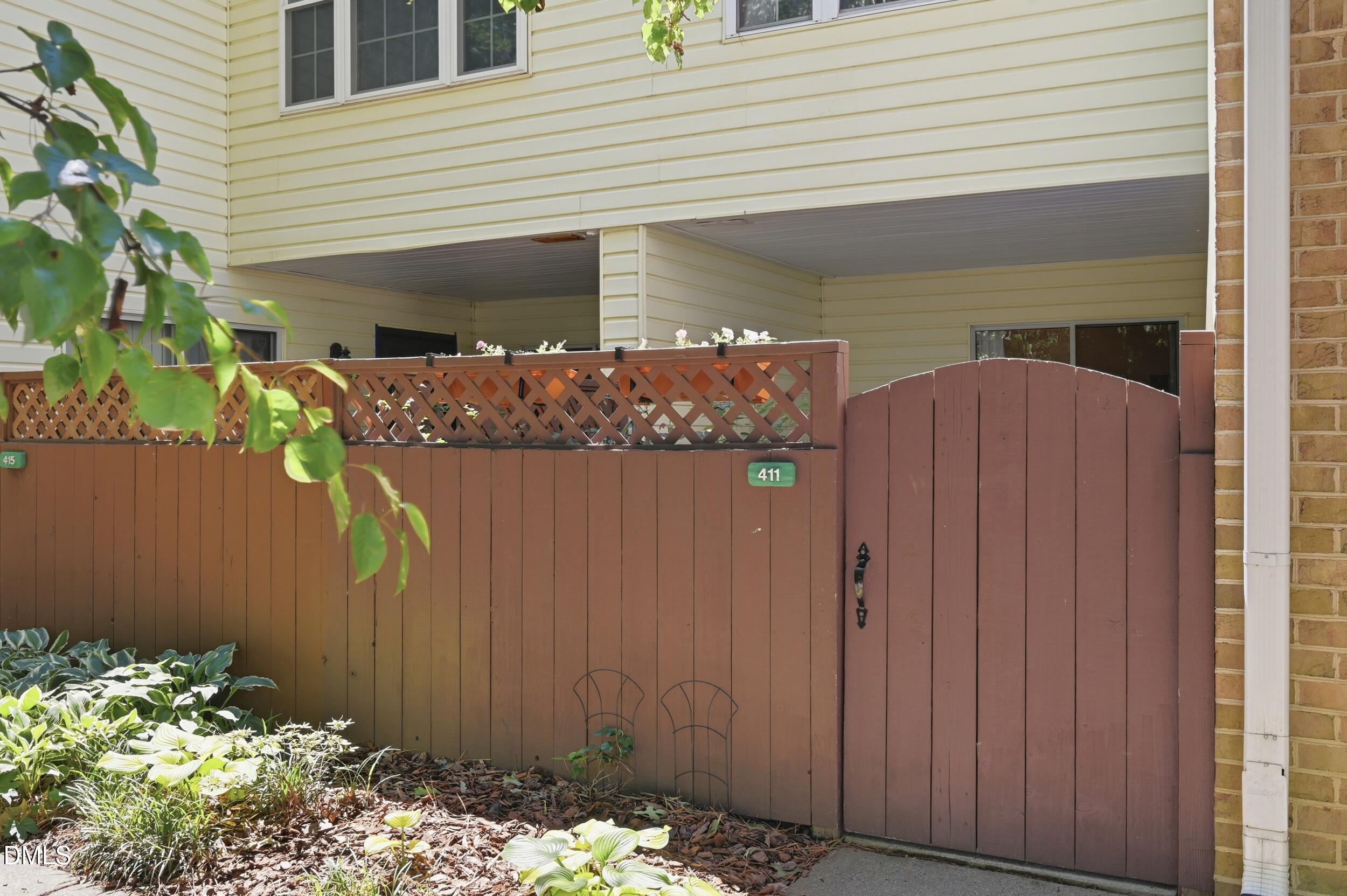 411 Summerwalk Circle