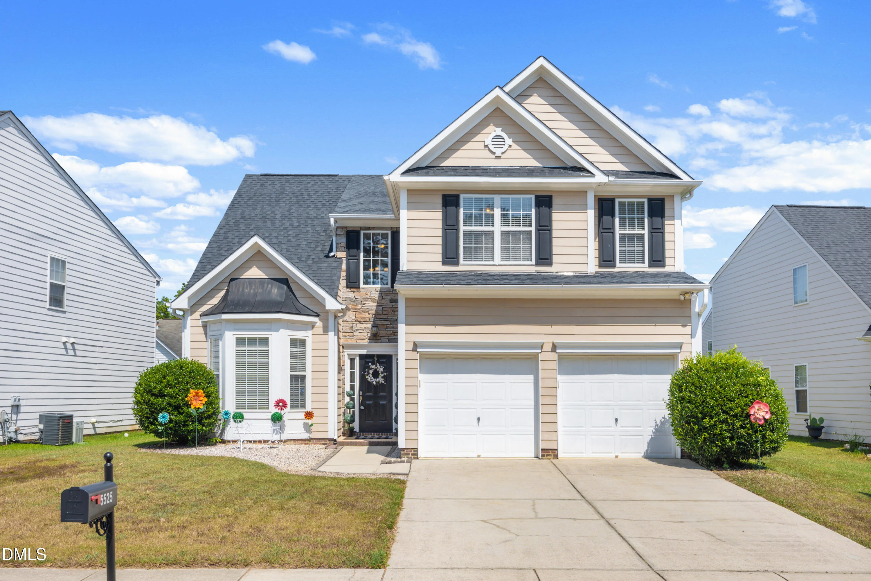 5525 Keowee Way