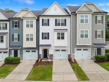 1391 Regents Lane Apex NC 27502