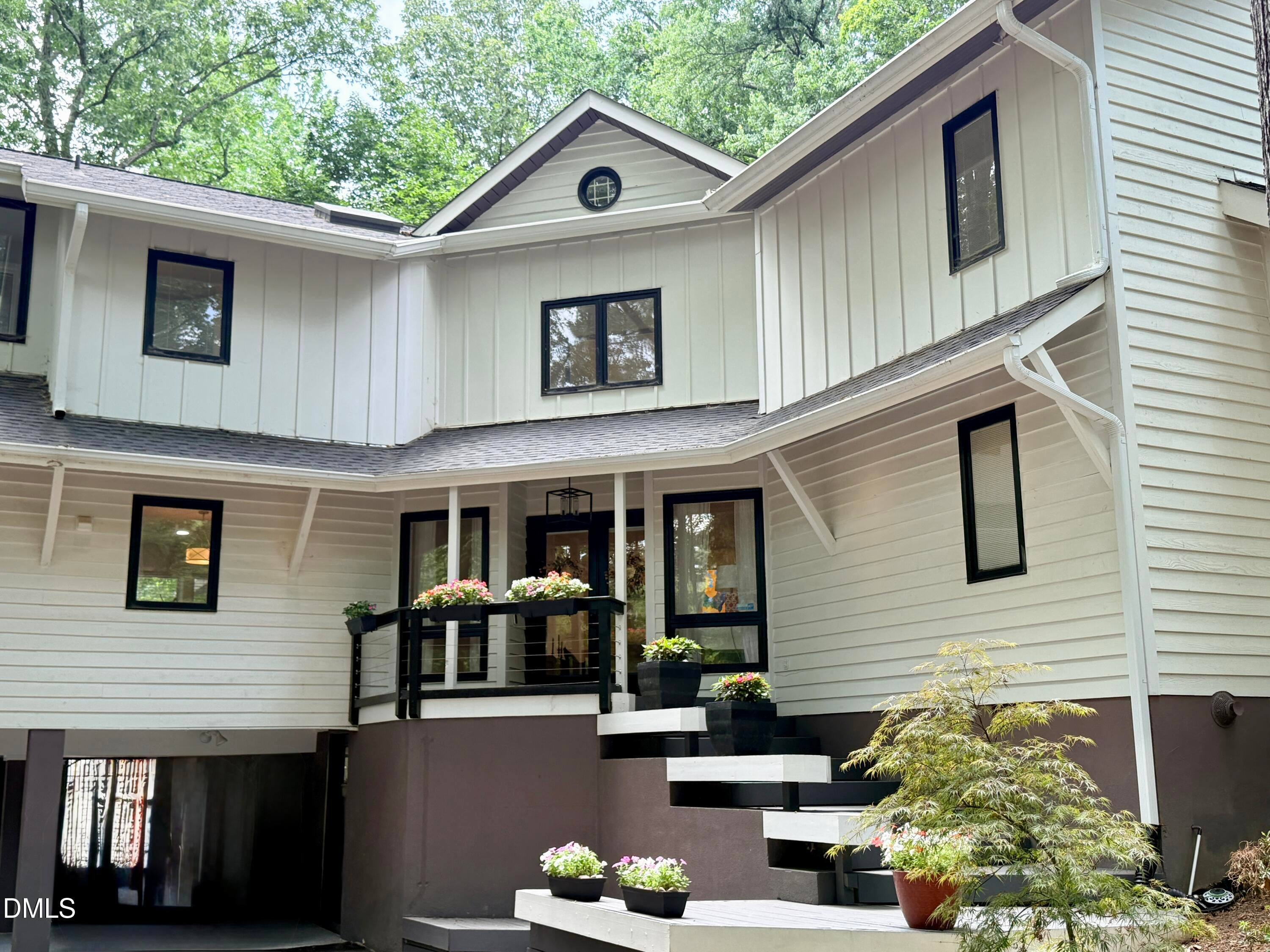 996 Cleland Drive