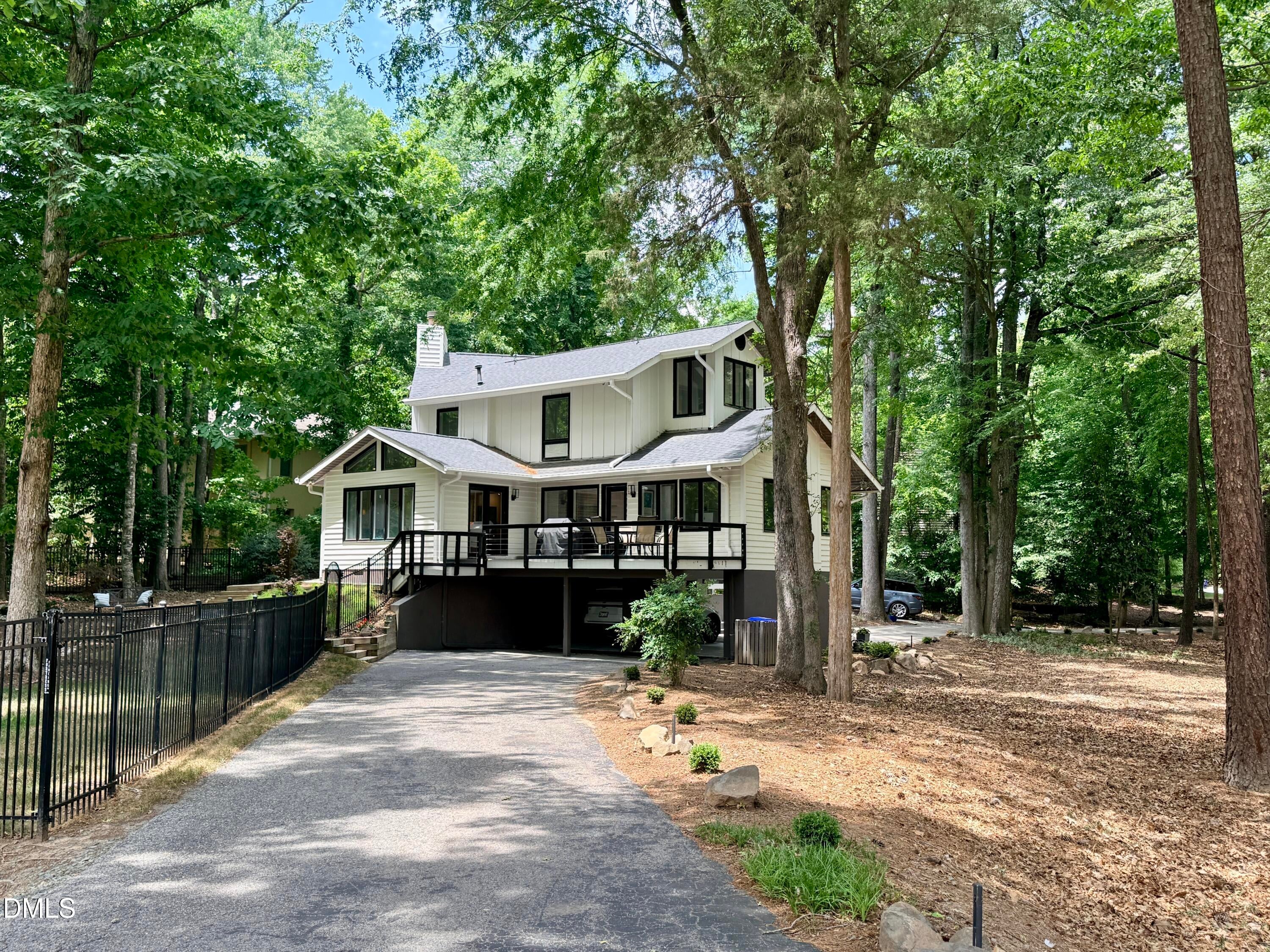996 Cleland Drive