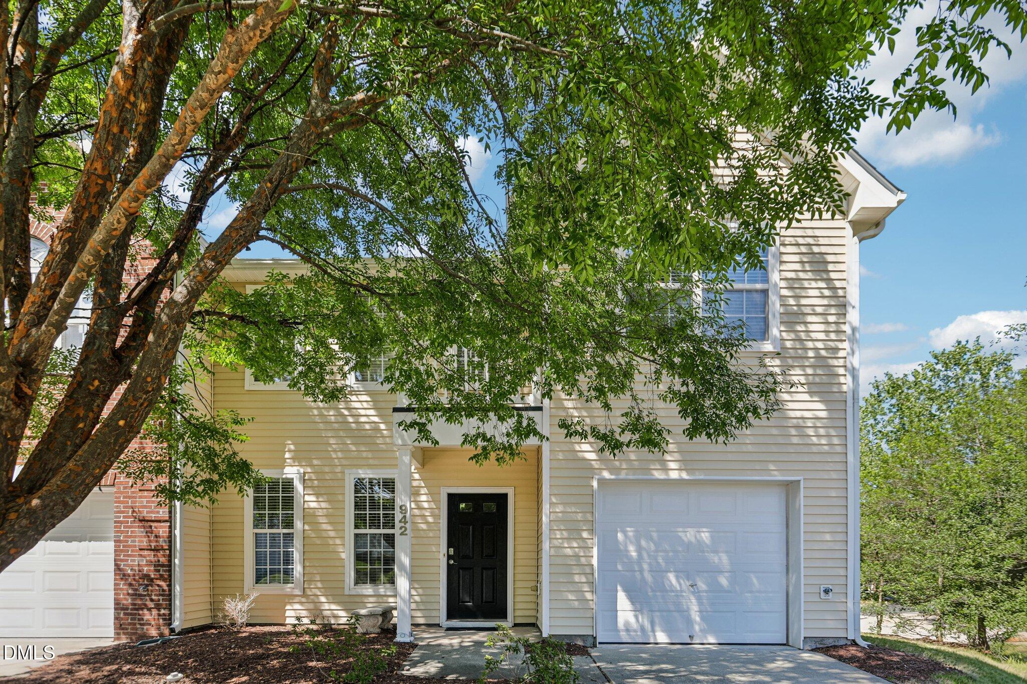 942 Shining Wire Way