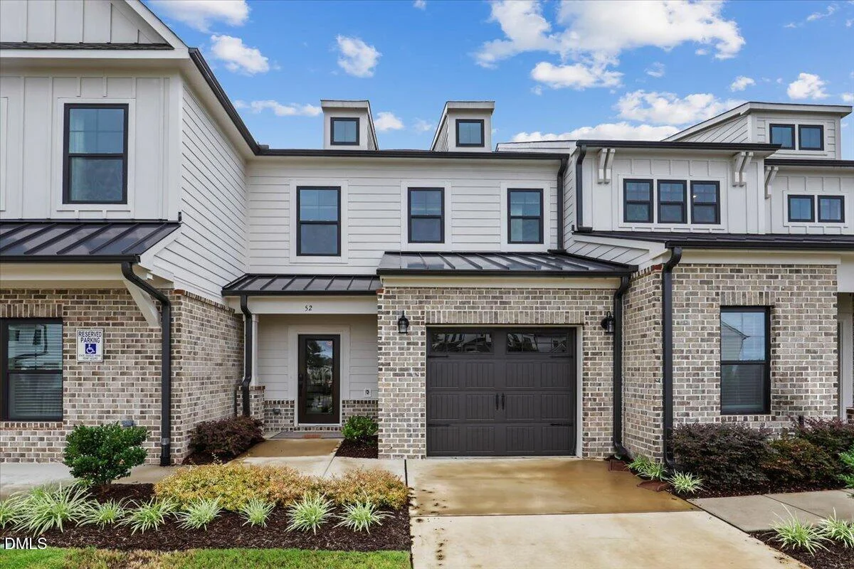 52 Paperwhite Place