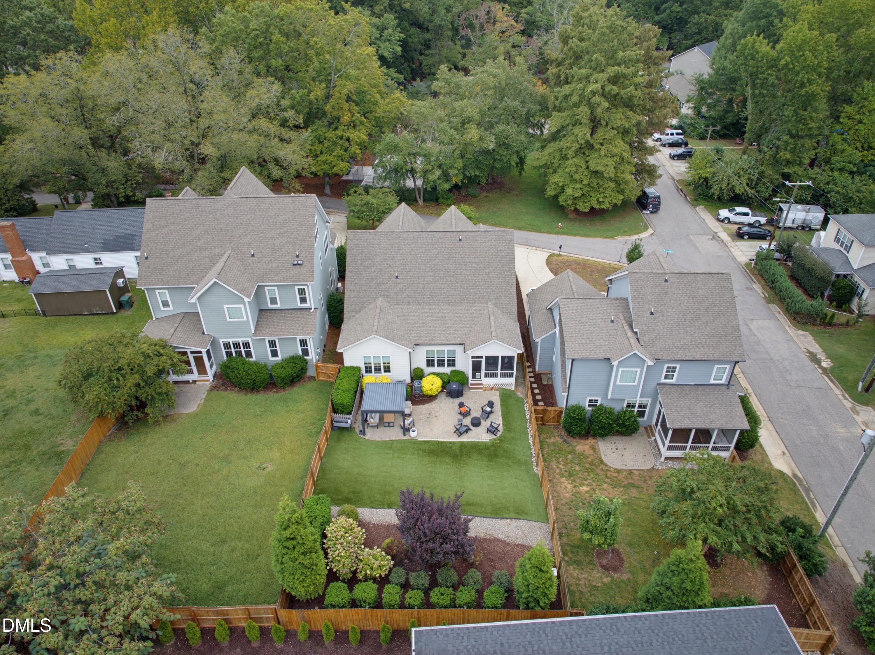 122 W Circle Drive