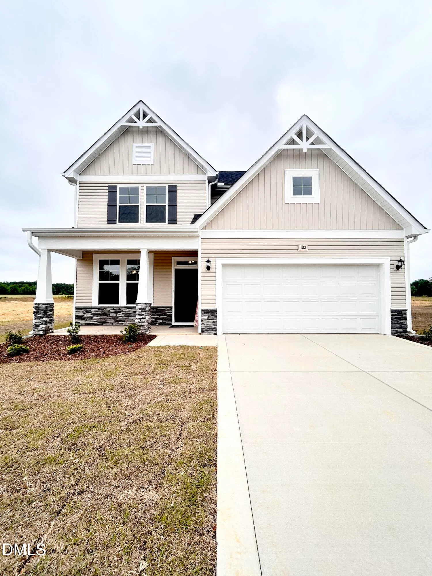 102 Maverick Lane Ln