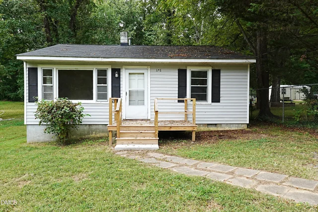 176 Torain Street, photo 3 of 11