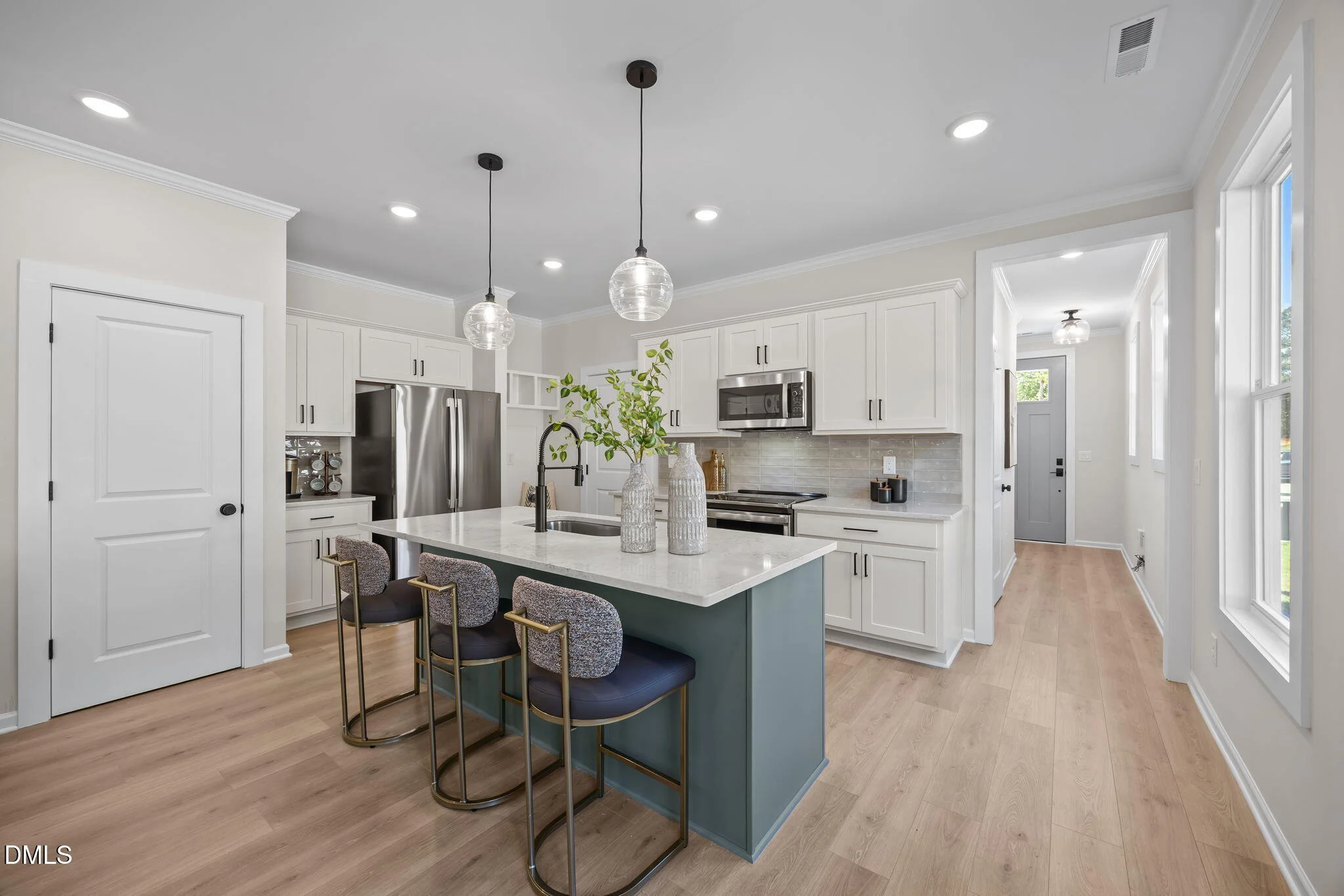 903 Selby Avenue