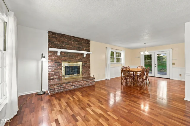 289 Holly Tree Drive, photo 2 of 25