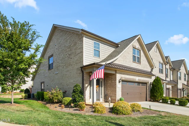 810 Socata Lane, photo 2 of 30