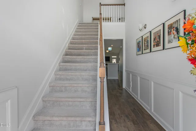 810 Socata Lane, photo 3 of 30