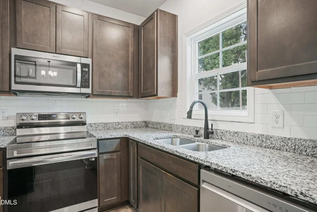 410 S Fayetteville Street, photo 4 of 20