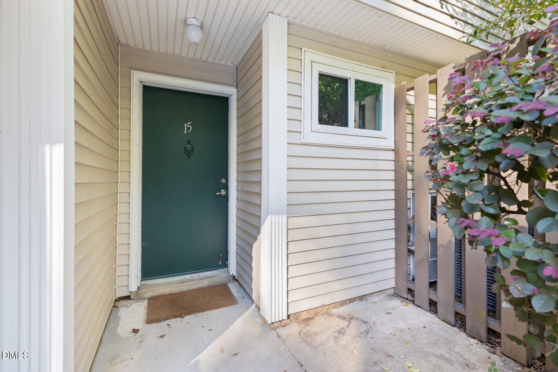220 Elizabeth Street Apt G15