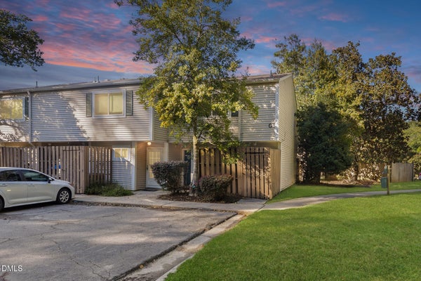 220 ELIZABETH ST APT G15, CHAPEL HILL, NC 27514 - Image 888ef4b8236103613b296a1e1d09e438/4140271663