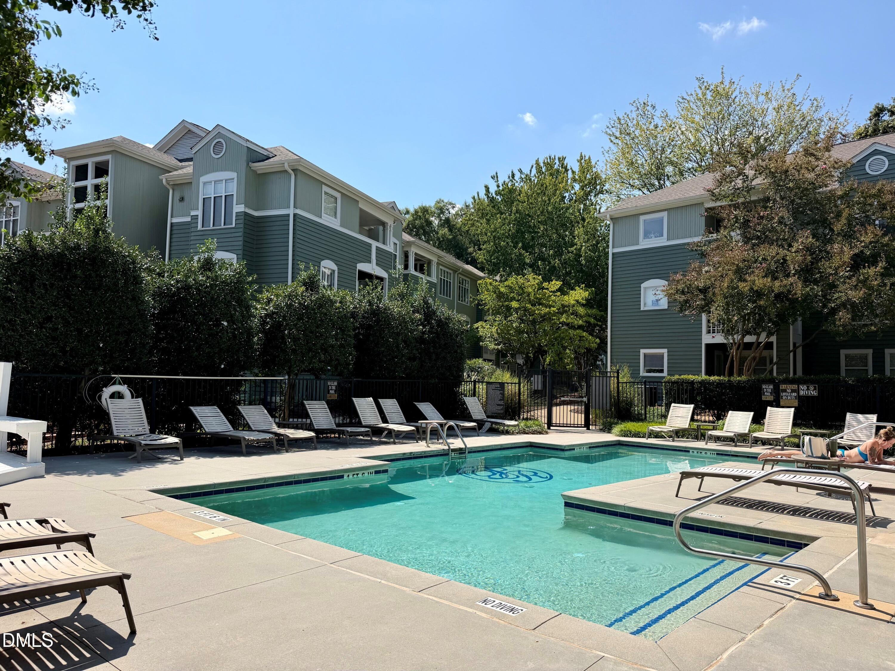 1221 Westview Lane 201