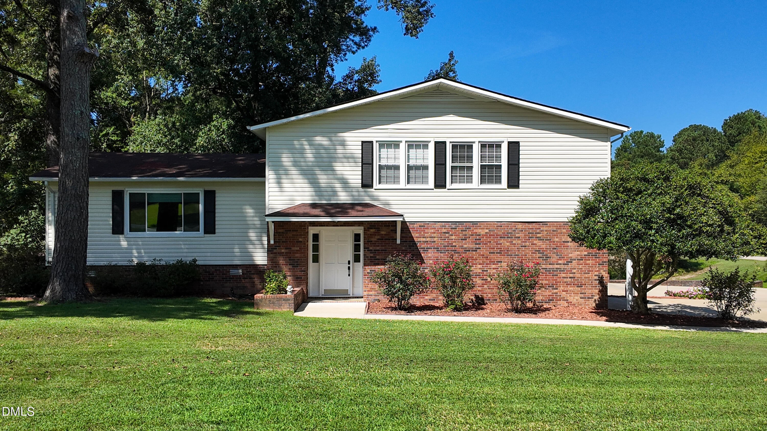 1013 Lakeview Drive