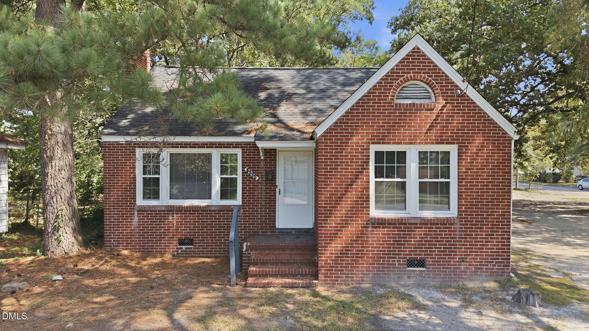 1004 W Thomas Street