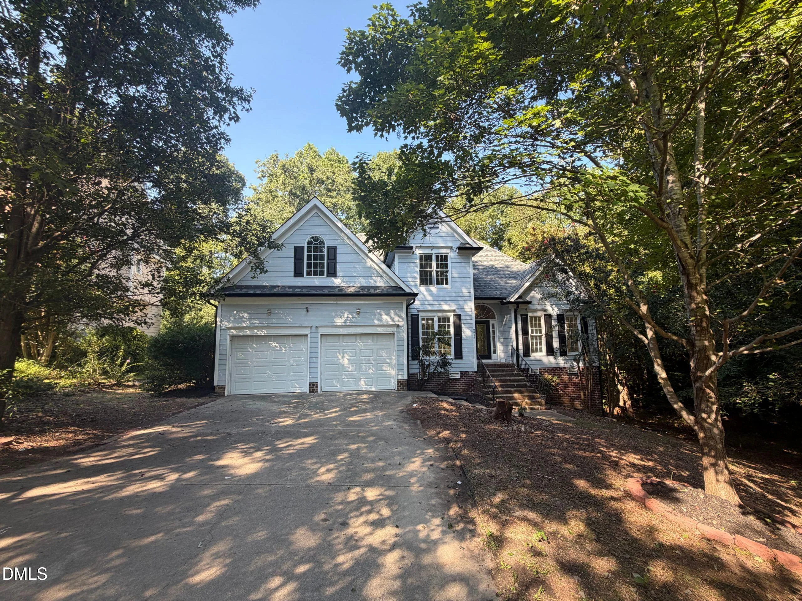 2916 Woodslope Drive