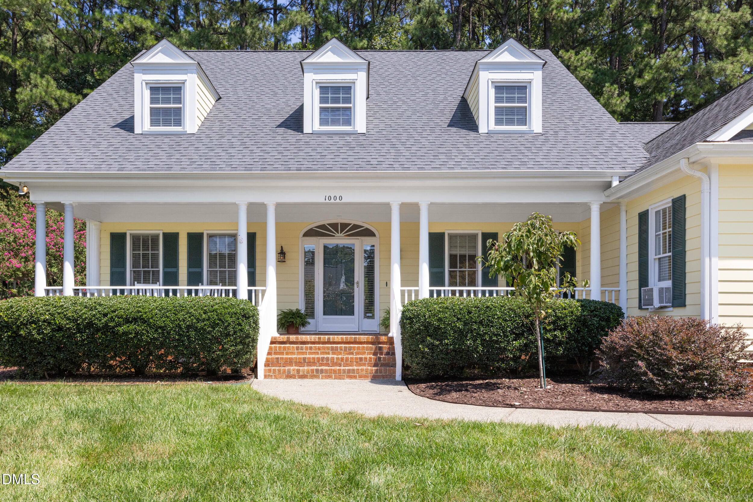 1000 E Oak Drive