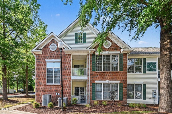 2821 KUDROW LN, MORRISVILLE, NC 27560 - Image 8a93b22cb50580cdf646b8c08da422ae/2097708366