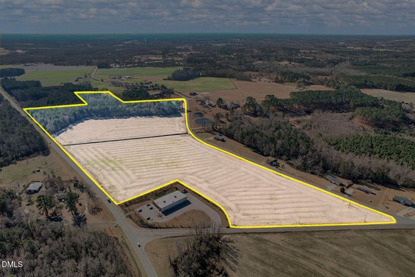 2327 US-701, FOUR OAKS, NC 27524 - Image 8b30b9c31e8b9e7f5ea02dcf93052ef9/1701308068