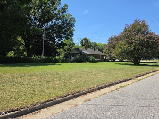 1805 S CHURCH ST, ROCKY MOUNT, NC 27803 - Image 8b527f4287b0b4eef1723a9cf60d6b96/3176020205