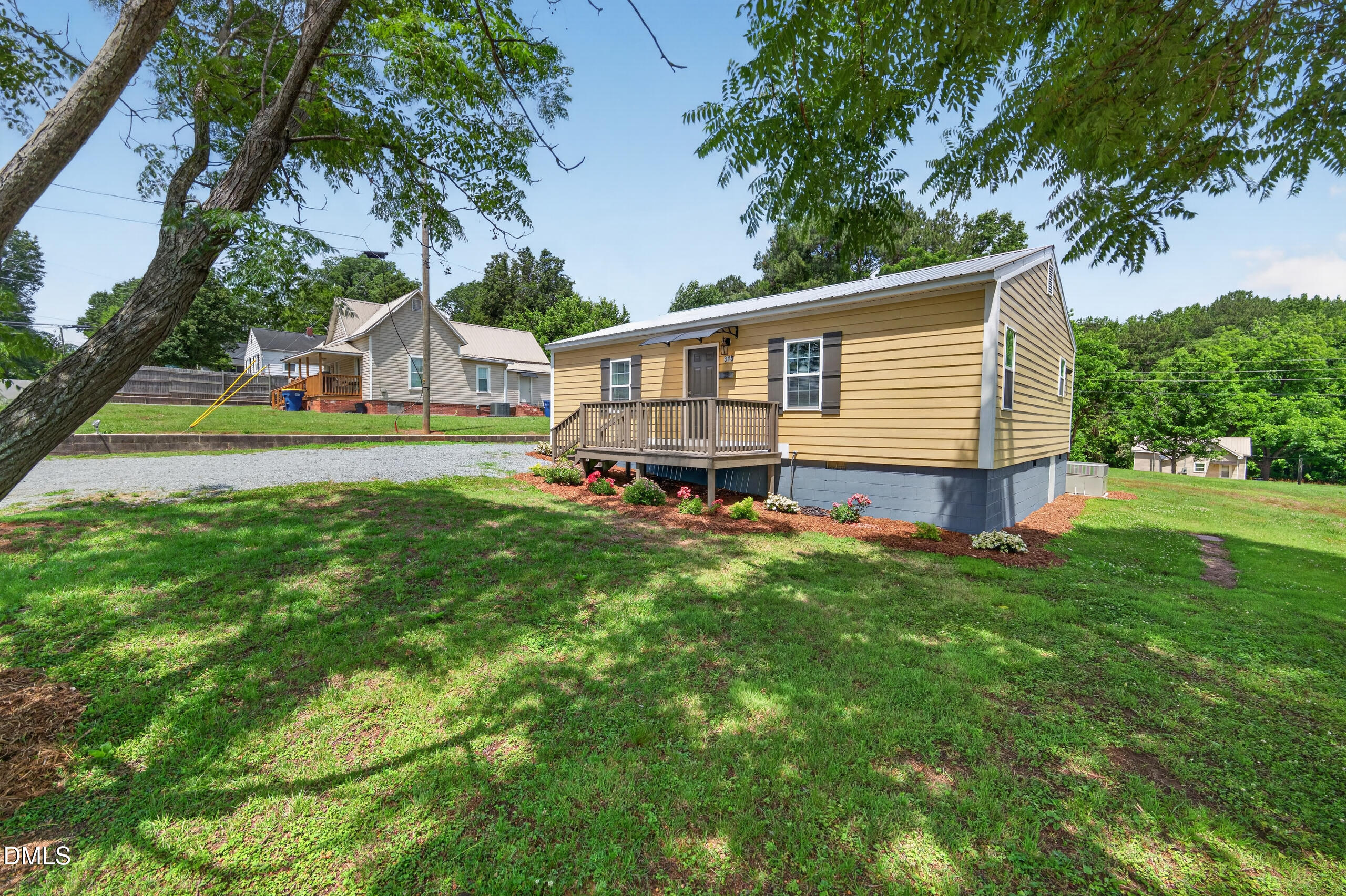 318 W 5th Street