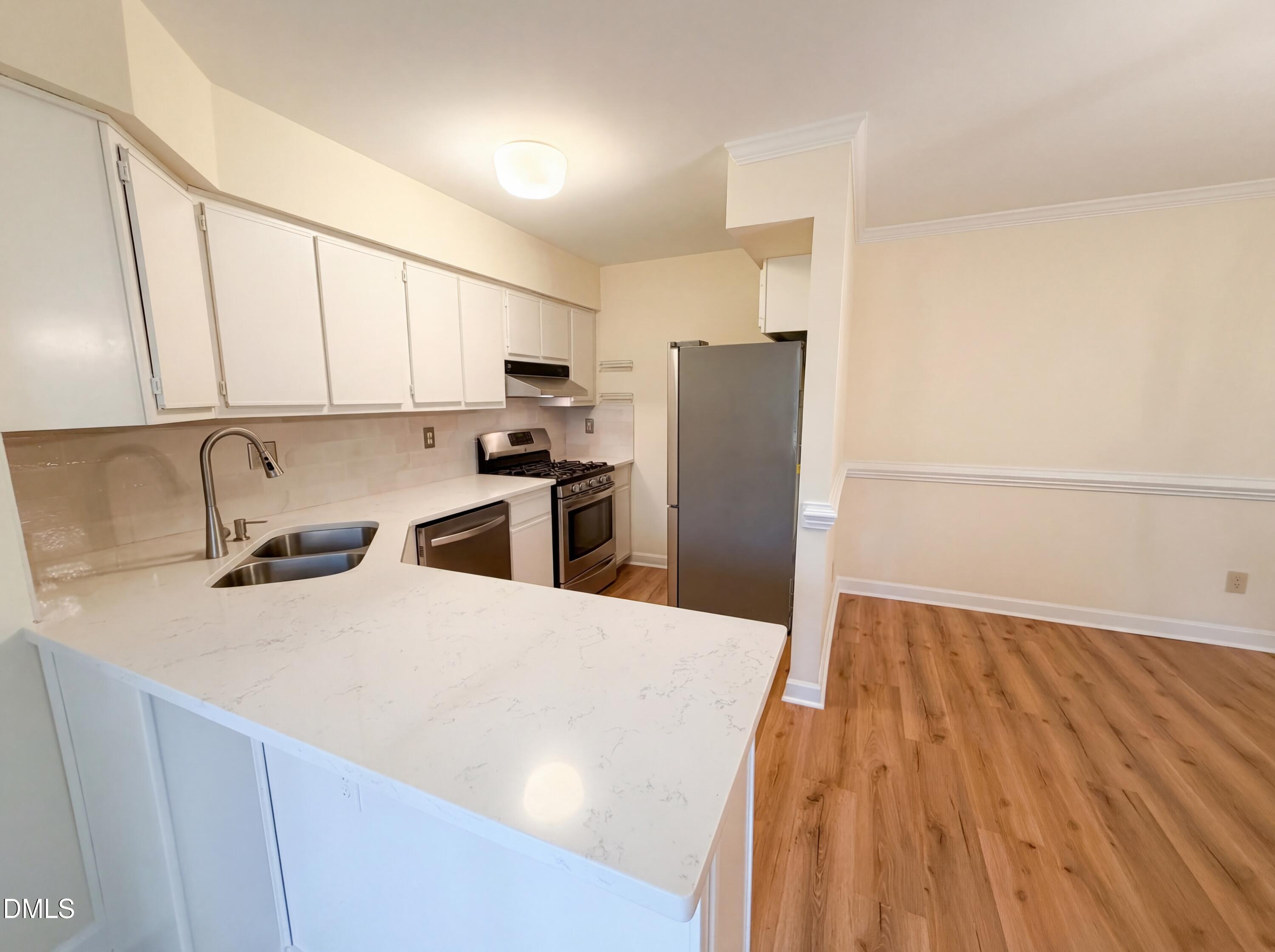 320 Summerwalk Circle