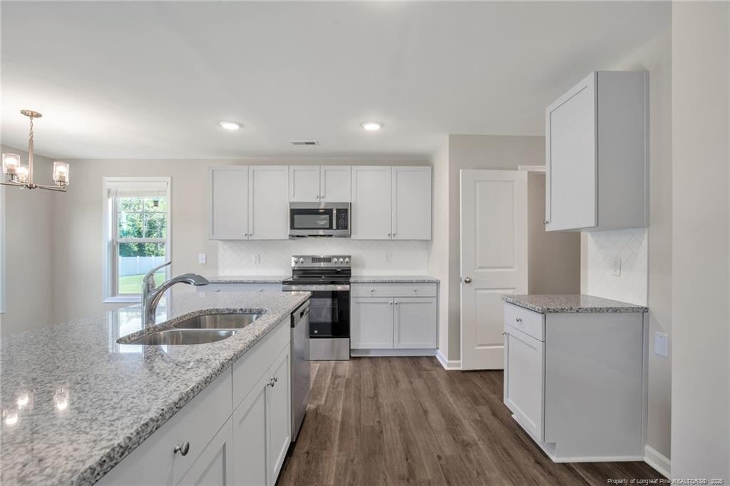 25 W Emily Gardens Road