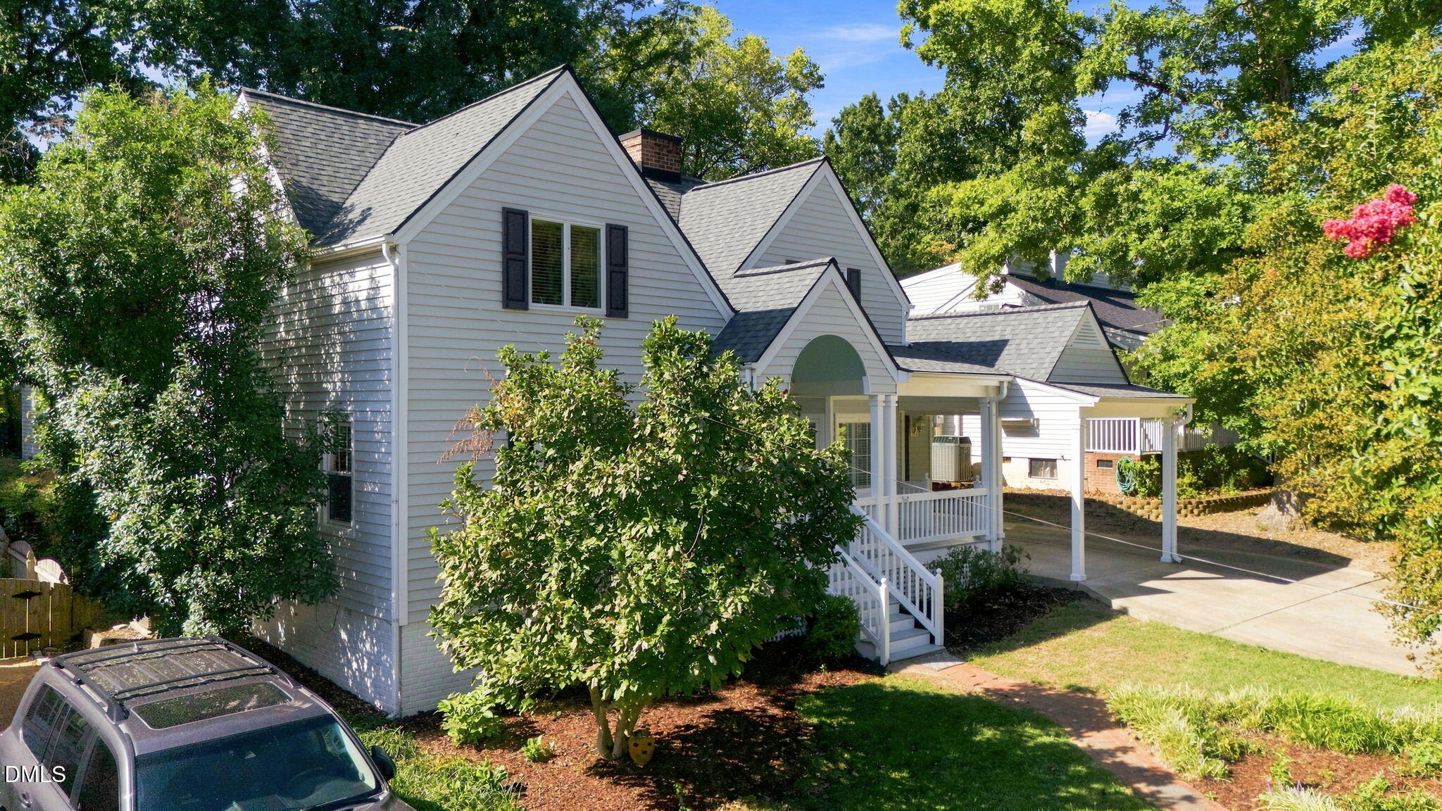 2721 Van Dyke Avenue
