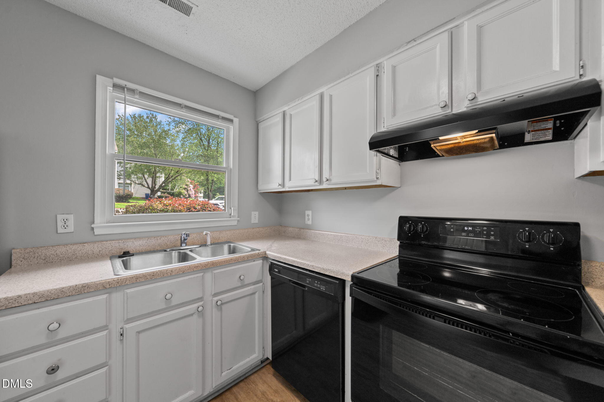 4425 Roller Court