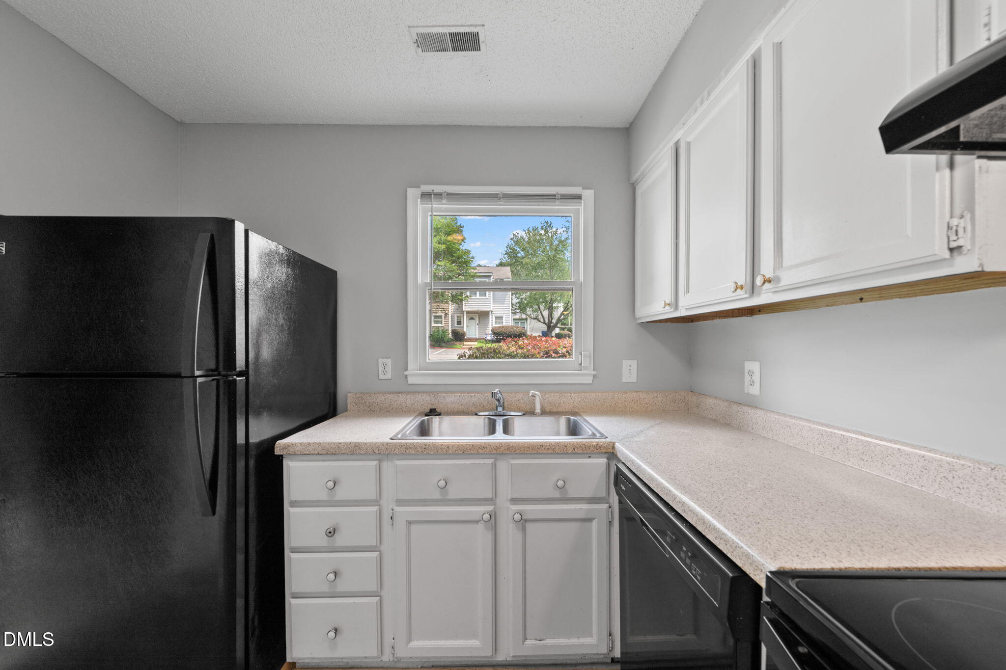 4425 Roller Court