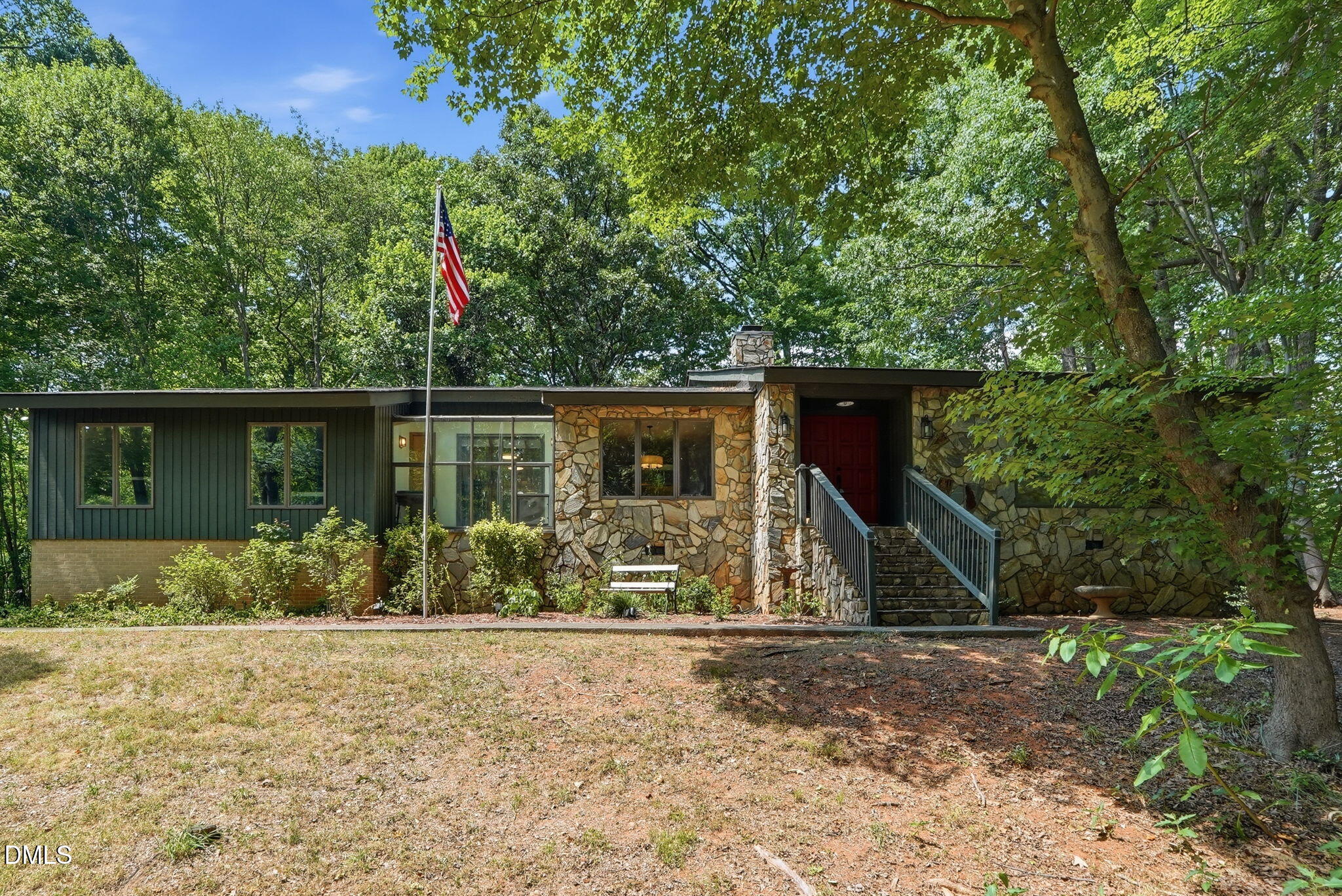507 Phar Lap Lane